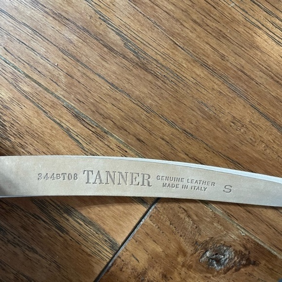 Tanner slim leather belt